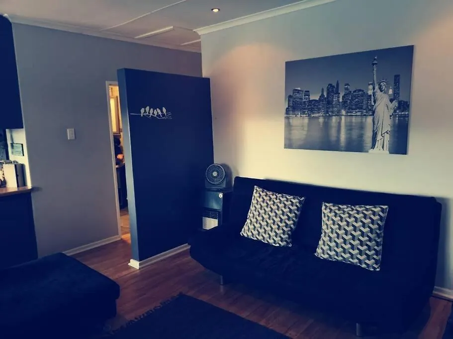 Stylish Open Plan Townhouse Apartment Lorraine