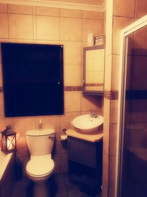 Stylish Open Plan Townhouse Apartment Lorraine 0*,  South Africa