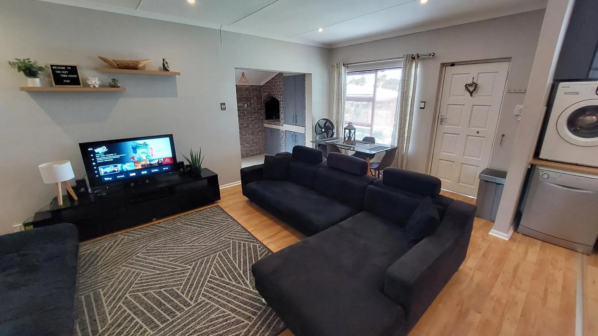 Stylish Open Plan Townhouse Apartment Lorraine South Africa